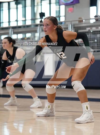 Thumbnail 2 in Port Neches-Groves vs. Franklin (Legends Invitational) photogallery.