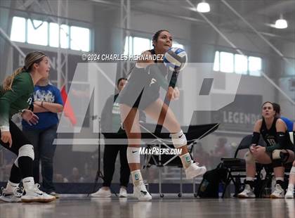 Thumbnail 3 in Port Neches-Groves vs. Franklin (Legends Invitational) photogallery.