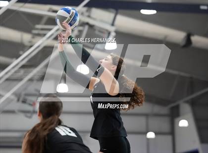 Thumbnail 1 in Port Neches-Groves vs. Franklin (Legends Invitational) photogallery.