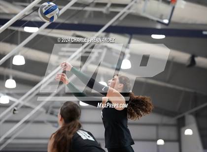 Thumbnail 3 in Port Neches-Groves vs. Franklin (Legends Invitational) photogallery.