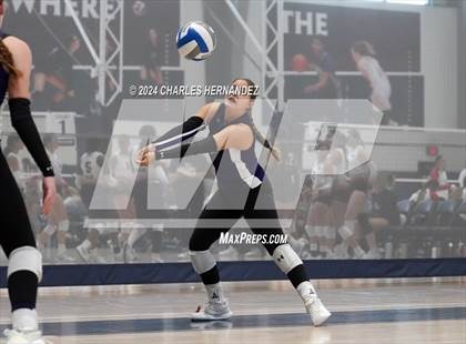 Thumbnail 2 in Port Neches-Groves vs. Franklin (Legends Invitational) photogallery.