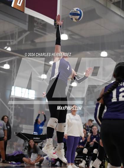 Thumbnail 3 in Port Neches-Groves vs. Franklin (Legends Invitational) photogallery.