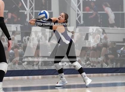 Thumbnail 1 in Port Neches-Groves vs. Franklin (Legends Invitational) photogallery.