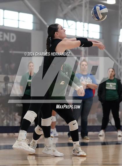 Thumbnail 3 in Port Neches-Groves vs. Franklin (Legends Invitational) photogallery.