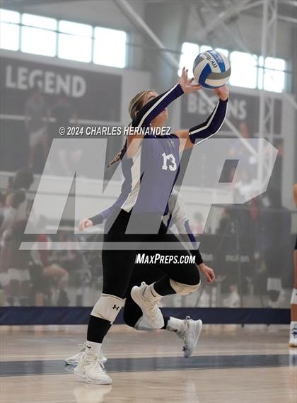 Thumbnail 2 in Port Neches-Groves vs. Franklin (Legends Invitational) photogallery.