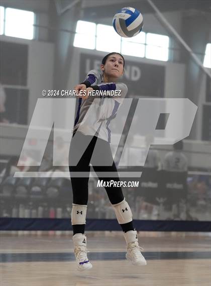 Thumbnail 1 in Port Neches-Groves vs. Franklin (Legends Invitational) photogallery.