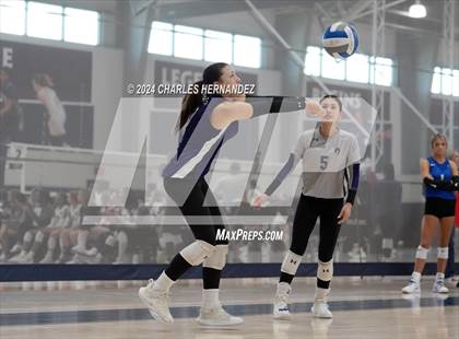 Thumbnail 3 in Port Neches-Groves vs. Franklin (Legends Invitational) photogallery.