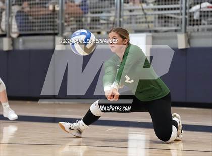 Thumbnail 3 in Port Neches-Groves vs. Franklin (Legends Invitational) photogallery.