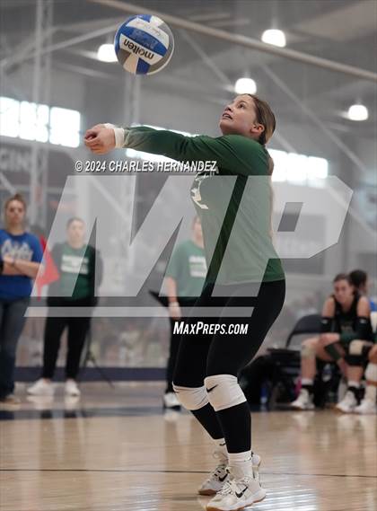 Thumbnail 3 in Port Neches-Groves vs. Franklin (Legends Invitational) photogallery.