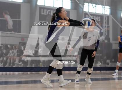 Thumbnail 1 in Port Neches-Groves vs. Franklin (Legends Invitational) photogallery.