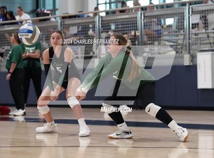 Thumbnail 3 in Port Neches-Groves vs. Franklin (Legends Invitational) photogallery.