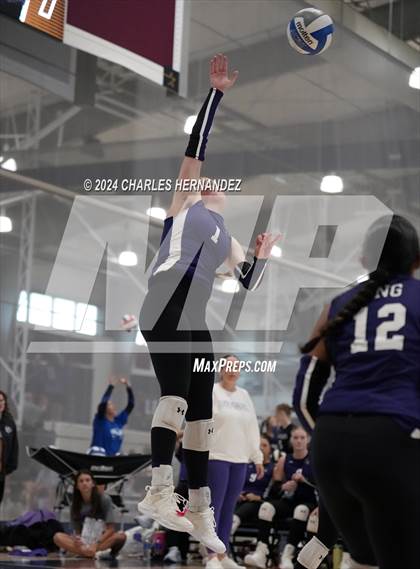 Thumbnail 1 in Port Neches-Groves vs. Franklin (Legends Invitational) photogallery.
