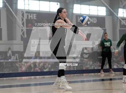 Thumbnail 3 in Port Neches-Groves vs. Franklin (Legends Invitational) photogallery.