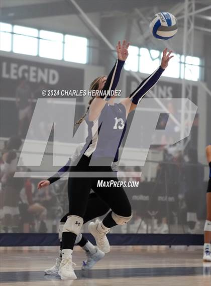 Thumbnail 1 in Port Neches-Groves vs. Franklin (Legends Invitational) photogallery.