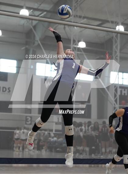 Thumbnail 2 in Port Neches-Groves vs. Franklin (Legends Invitational) photogallery.
