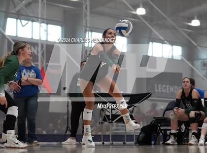 Thumbnail 1 in Port Neches-Groves vs. Franklin (Legends Invitational) photogallery.
