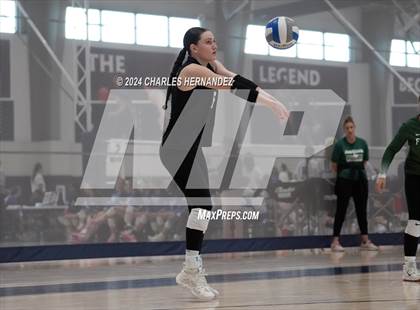 Thumbnail 2 in Port Neches-Groves vs. Franklin (Legends Invitational) photogallery.