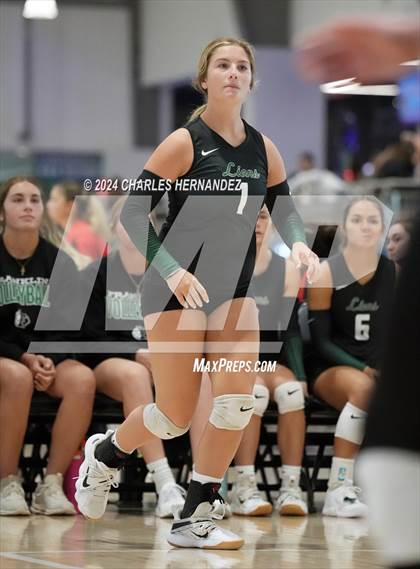 Thumbnail 3 in Port Neches-Groves vs. Franklin (Legends Invitational) photogallery.