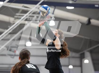 Thumbnail 2 in Port Neches-Groves vs. Franklin (Legends Invitational) photogallery.