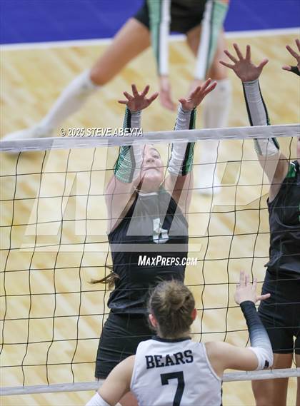 Thumbnail 2 in Dolores vs. Sanford (CHSAA 2A First Round Elimination Bracket) photogallery.