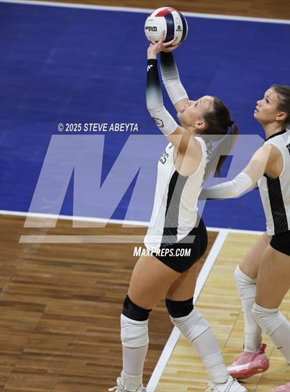 Thumbnail 2 in Dolores vs. Sanford (CHSAA 2A First Round Elimination Bracket) photogallery.