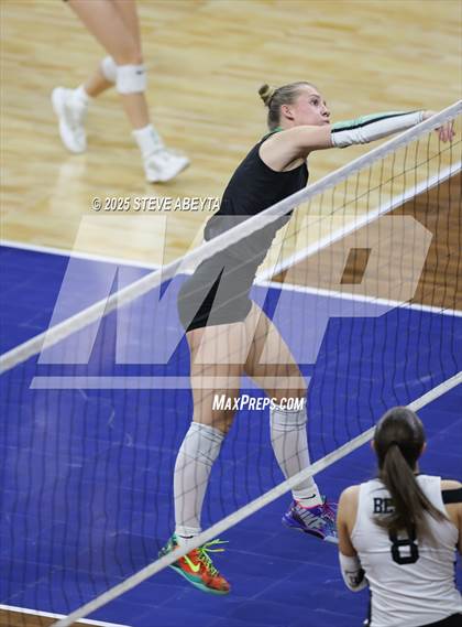 Thumbnail 2 in Dolores vs. Sanford (CHSAA 2A First Round Elimination Bracket) photogallery.