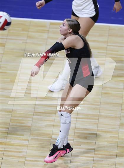 Thumbnail 3 in Dolores vs. Sanford (CHSAA 2A First Round Elimination Bracket) photogallery.