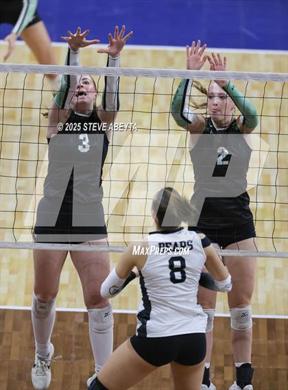 Thumbnail 1 in Dolores vs. Sanford (CHSAA 2A First Round Elimination Bracket) photogallery.