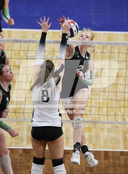 Thumbnail 2 in Dolores vs. Sanford (CHSAA 2A First Round Elimination Bracket) photogallery.