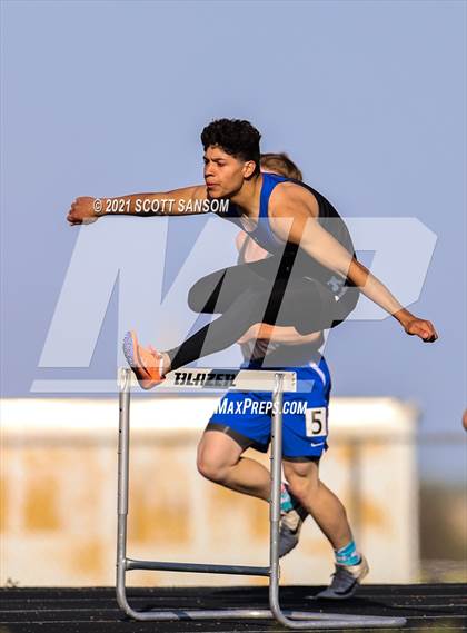 Thumbnail 1 in Logan Invitational Track Meet photogallery.
