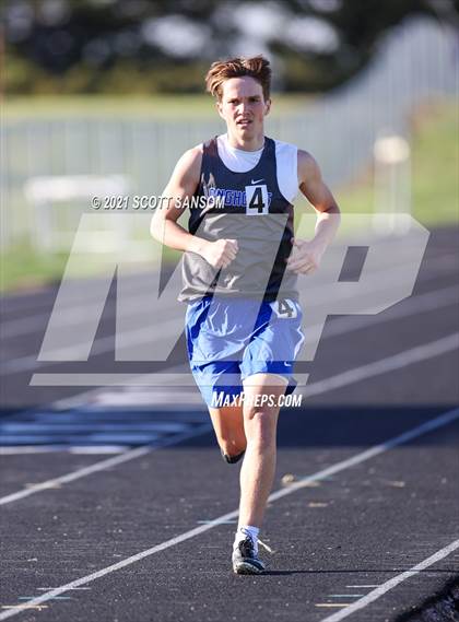Thumbnail 1 in Logan Invitational Track Meet photogallery.