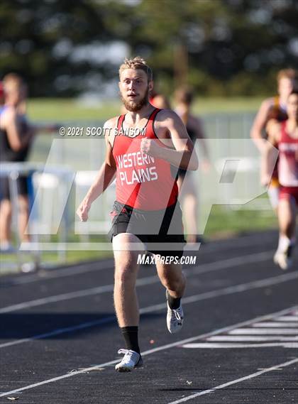 Thumbnail 2 in Logan Invitational Track Meet photogallery.