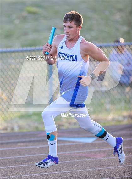 Thumbnail 1 in Logan Invitational Track Meet photogallery.