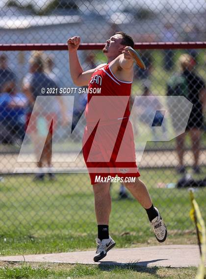Thumbnail 3 in Logan Invitational Track Meet photogallery.