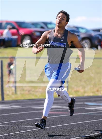 Thumbnail 1 in Logan Invitational Track Meet photogallery.