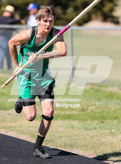 Thumbnail 3 in Logan Invitational Track Meet photogallery.