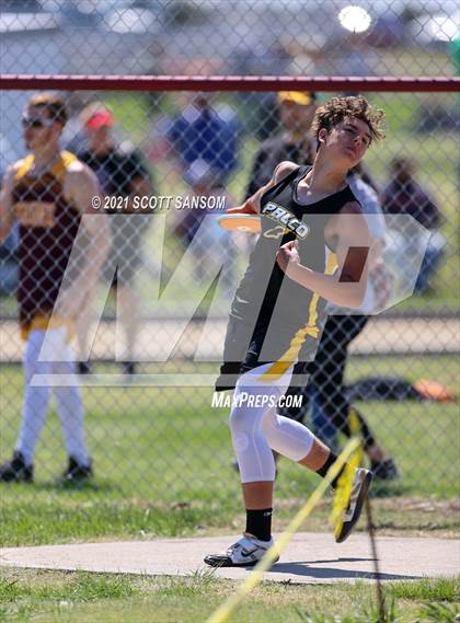 Thumbnail 2 in Logan Invitational Track Meet photogallery.