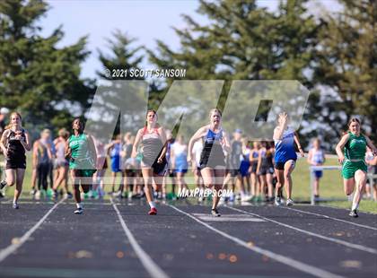 Thumbnail 1 in Logan Invitational Track Meet photogallery.