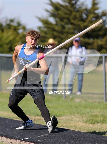 Thumbnail 1 in Logan Invitational Track Meet photogallery.