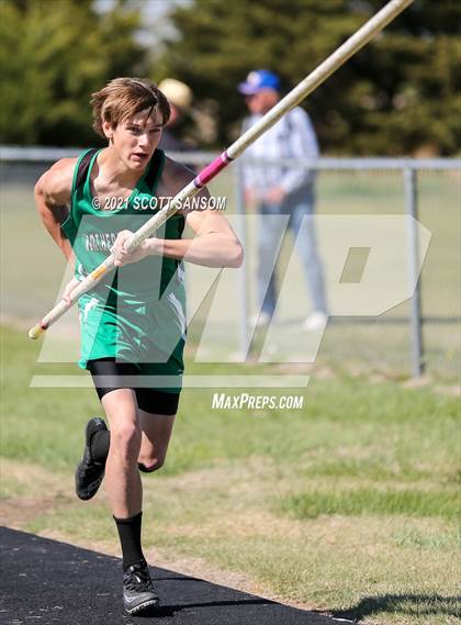 Thumbnail 2 in Logan Invitational Track Meet photogallery.