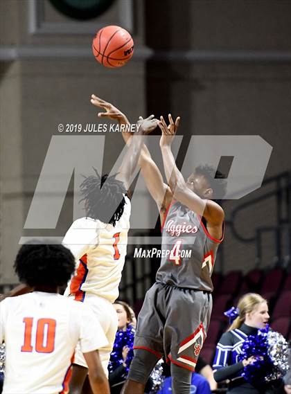 Thumbnail 1 in Arbor View vs Bishop Gorman (NIAA 4A Semifinal) photogallery.