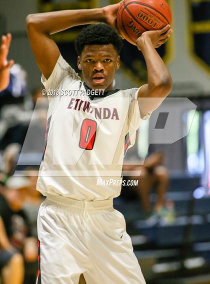 Thumbnail 2 in Etiwanda vs. Twentynine Palms (Rancho Christian Basketball Showcase) photogallery.