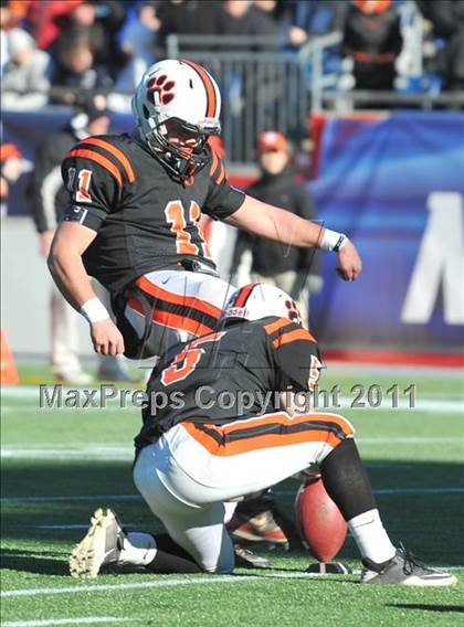 Thumbnail 2 in Beverly vs. Somerset (MIAA Division III East Final) photogallery.