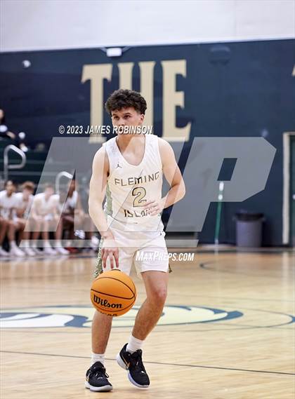 Thumbnail 3 in Santa Fe Catholic vs Fleming Island (Battle For the Island) photogallery.