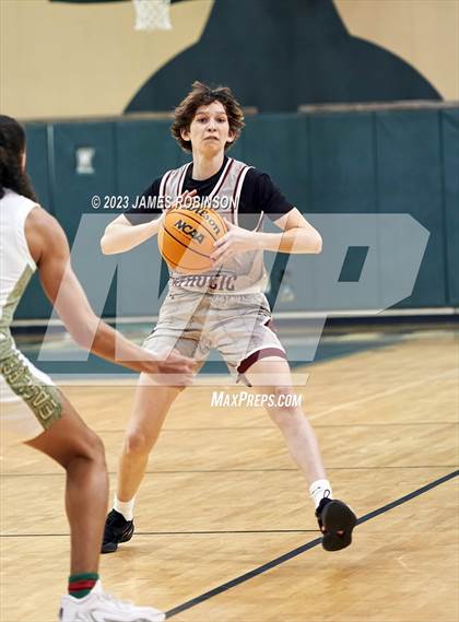 Thumbnail 3 in Santa Fe Catholic vs Fleming Island (Battle For the Island) photogallery.