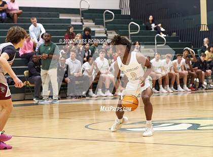 Thumbnail 3 in Santa Fe Catholic vs Fleming Island (Battle For the Island) photogallery.