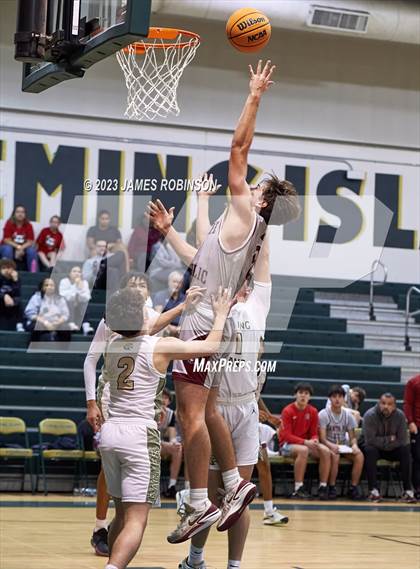 Thumbnail 2 in Santa Fe Catholic vs Fleming Island (Battle For the Island) photogallery.