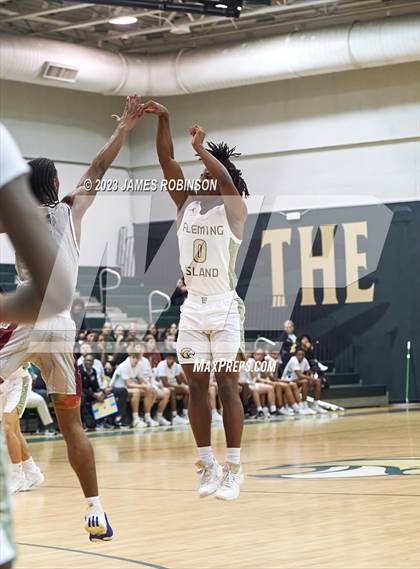 Thumbnail 3 in Santa Fe Catholic vs Fleming Island (Battle For the Island) photogallery.