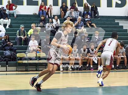 Thumbnail 2 in Santa Fe Catholic vs Fleming Island (Battle For the Island) photogallery.