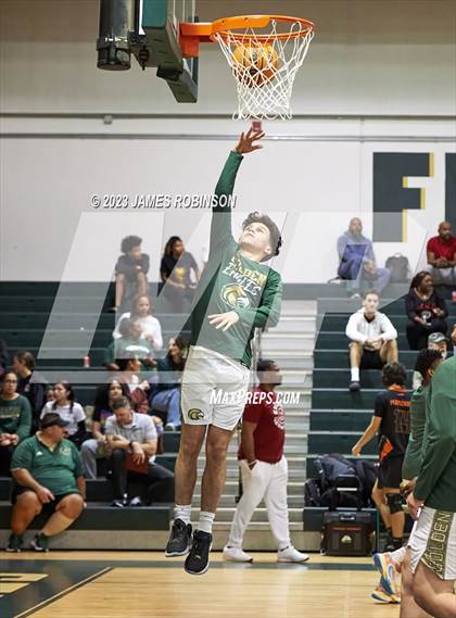 Thumbnail 2 in Santa Fe Catholic vs Fleming Island (Battle For the Island) photogallery.